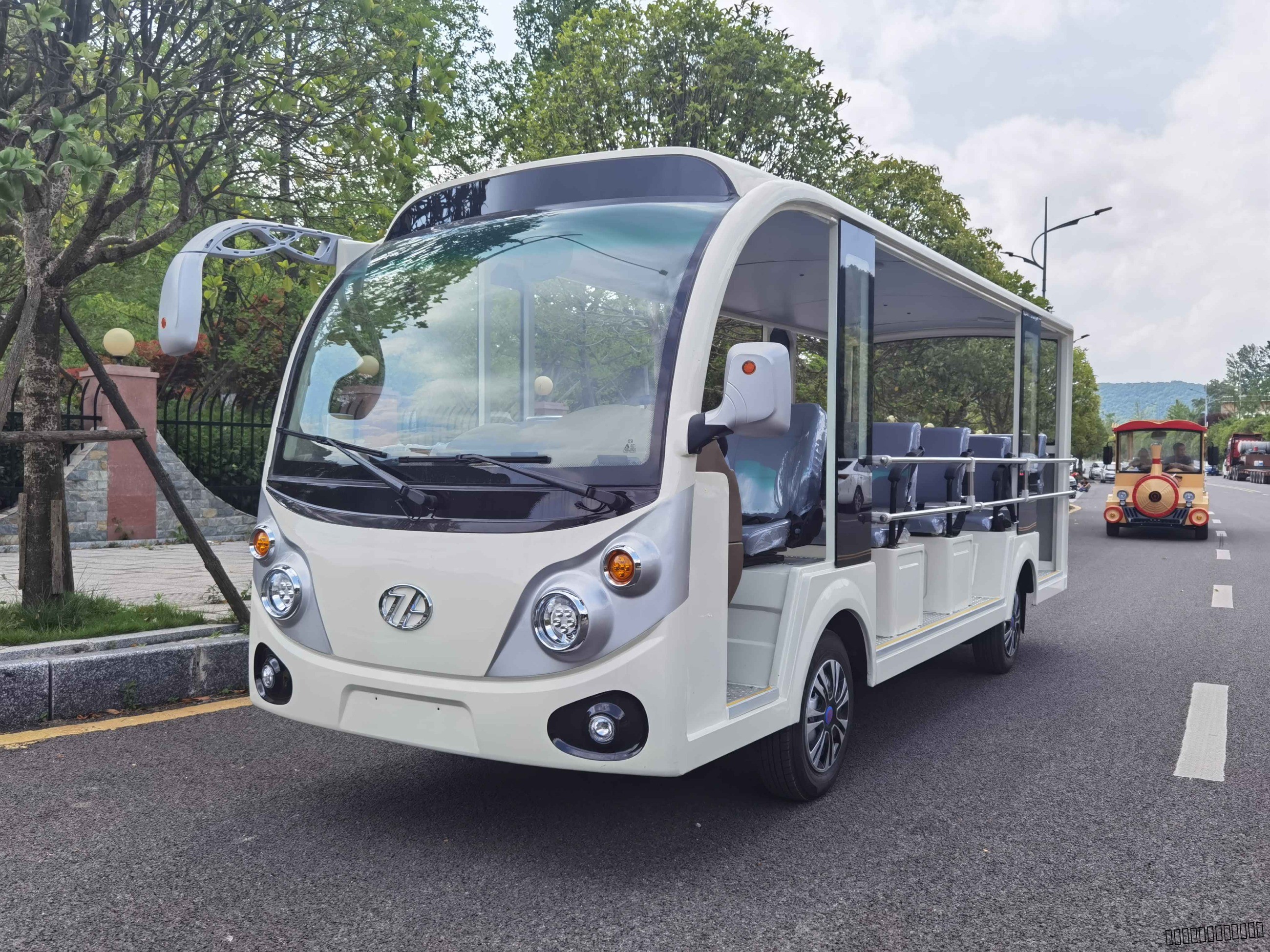 電動(dòng)觀光車(chē)