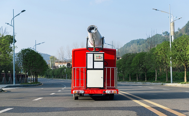 2座除塵車，道路降塵霧炮車
